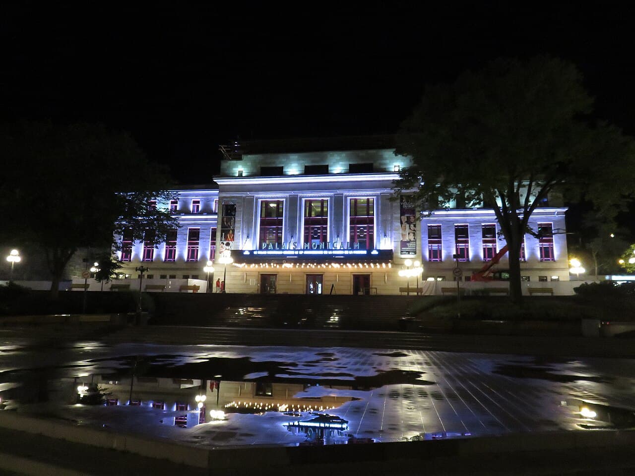 Commercial building professionally lit and wired by Criswell Electric